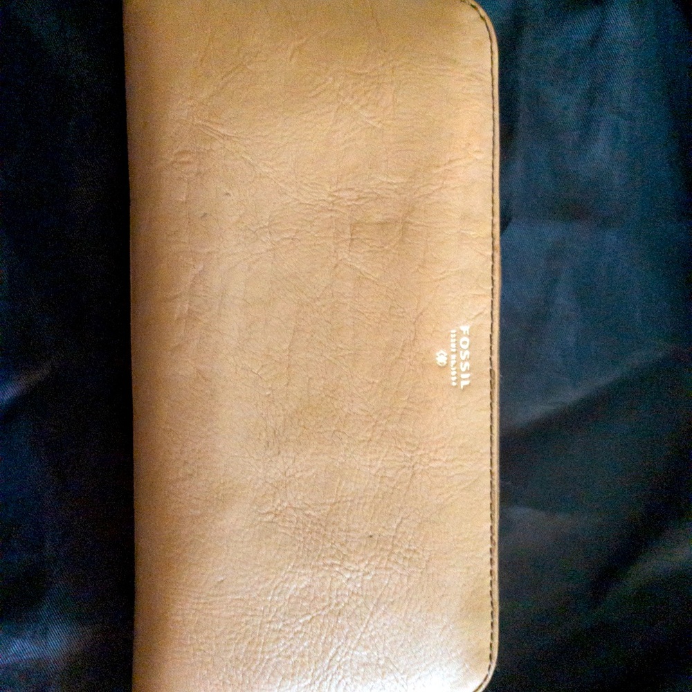 Fossil wallet